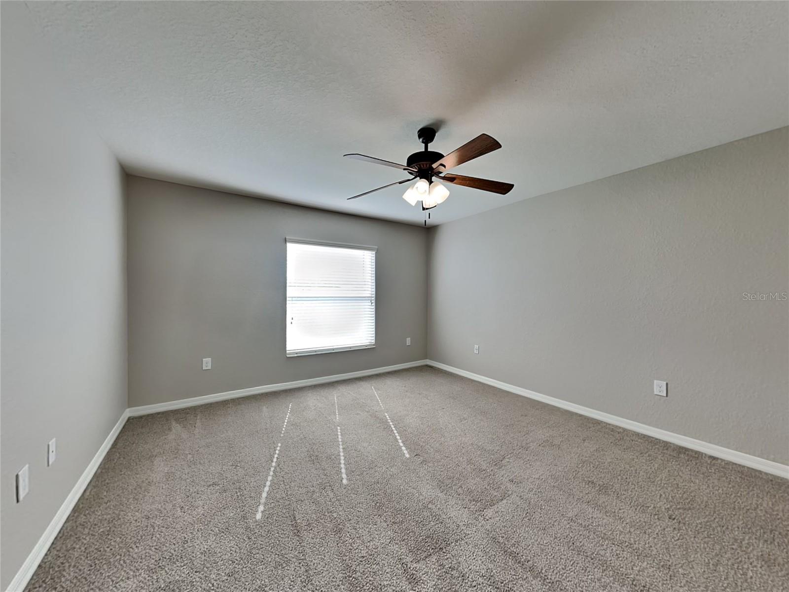 ELOISE WOODS LAKE MARIAM UNIT - Residential Lease