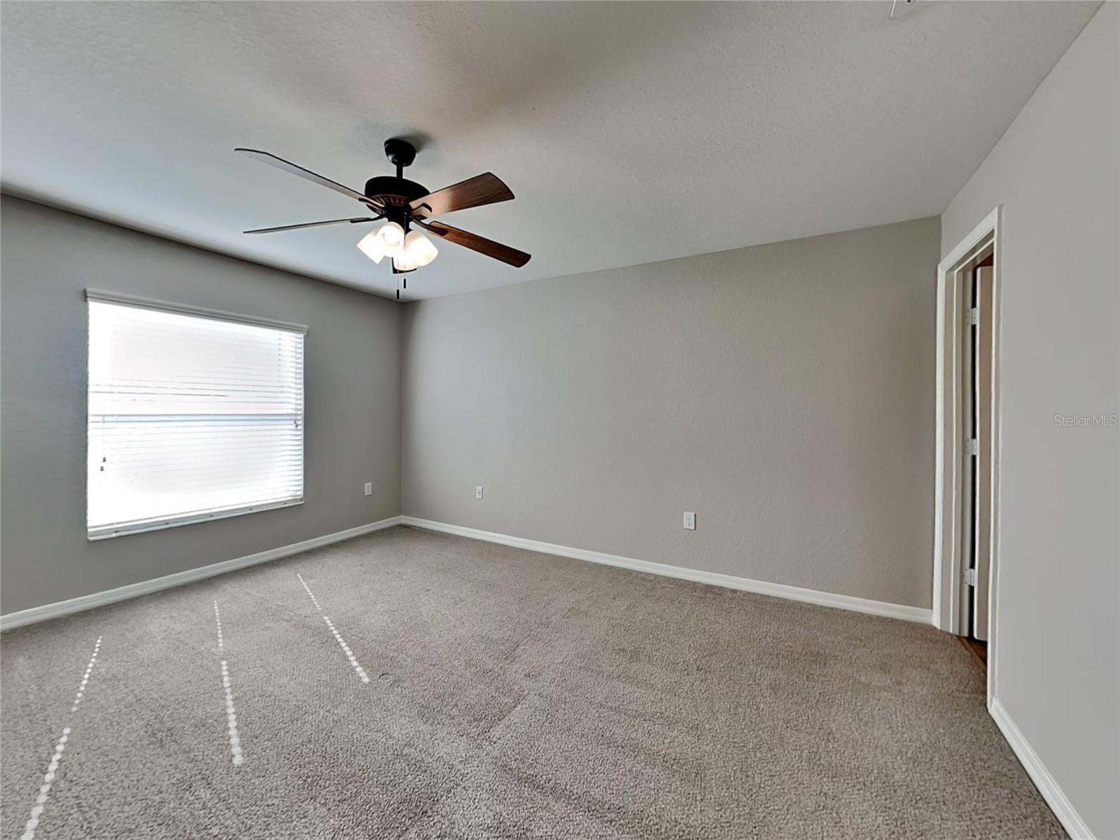 ELOISE WOODS LAKE MARIAM UNIT - Residential Lease