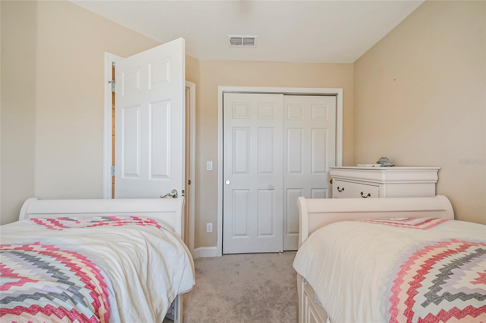 VILLAGEWALK/LK NONA UN #4A - Residential