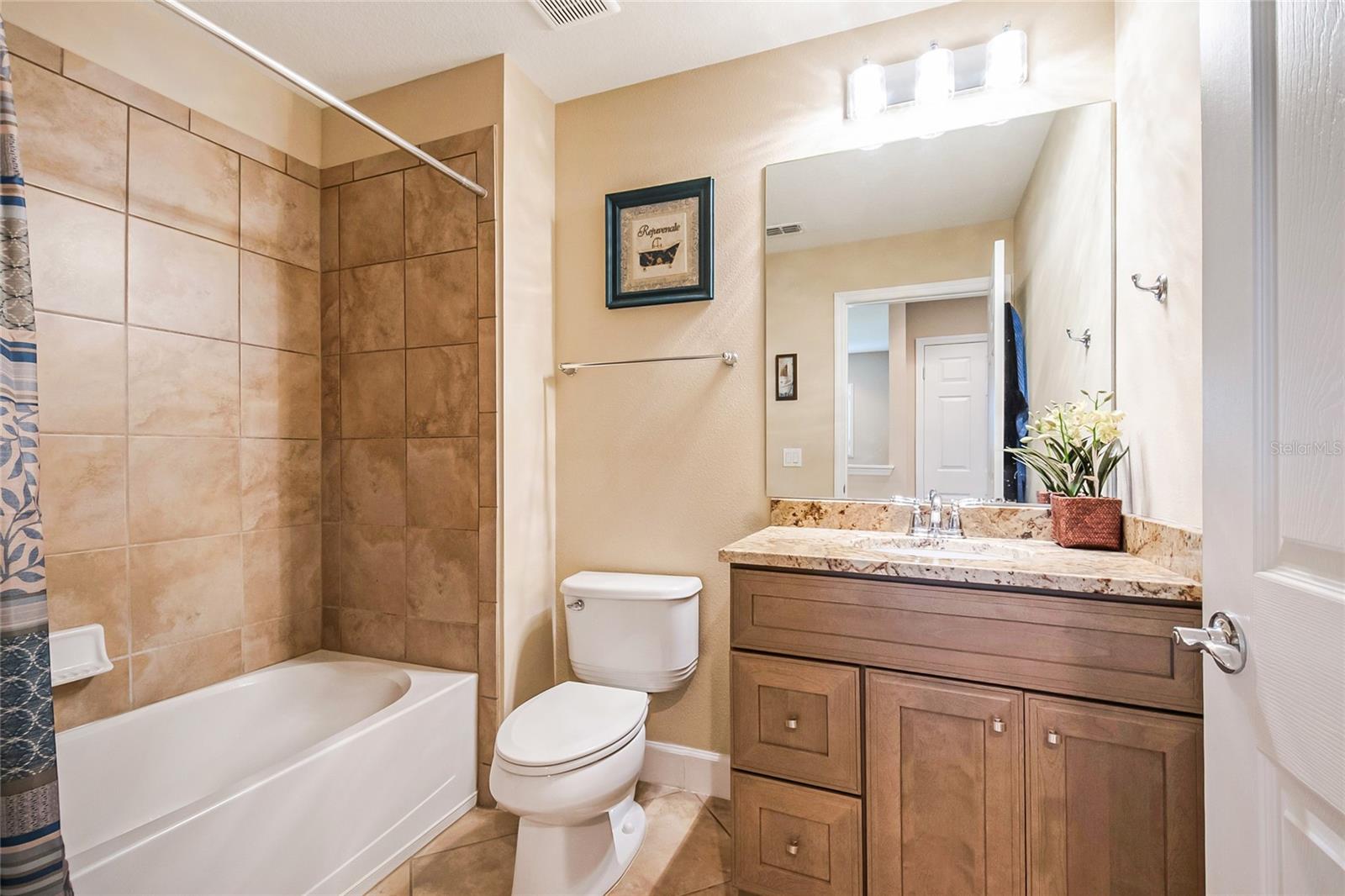 VILLAGEWALK/LK NONA UN #4A - Residential