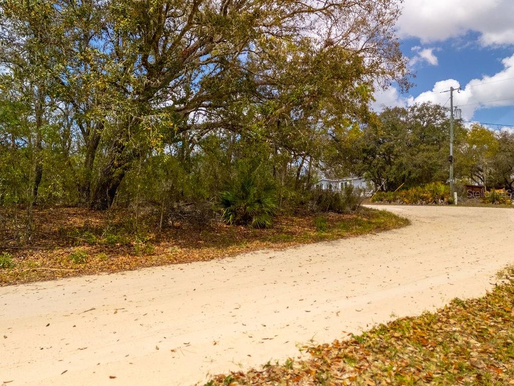 NORTH SOUTH ESTATE - Land