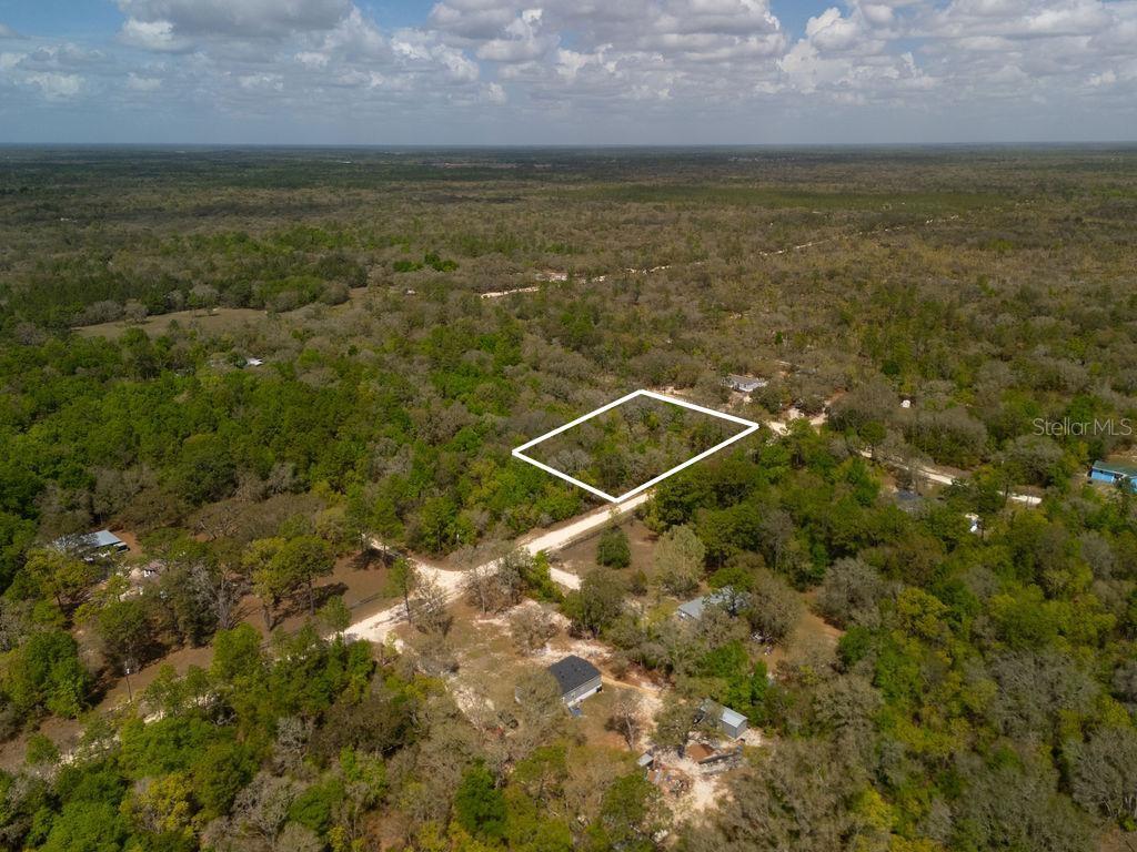 NORTH SOUTH ESTATE - Land