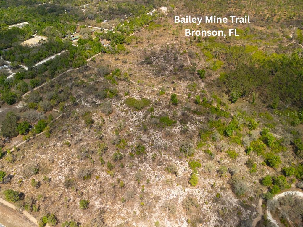 NORTH SOUTH ESTATE - Land