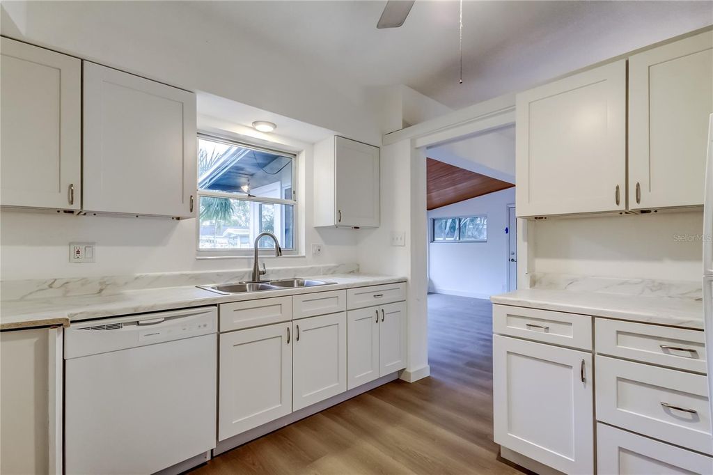 Photo of 1000 39th Avenue NE, St Petersburg, FL 33703 (MLS # TB8471182)