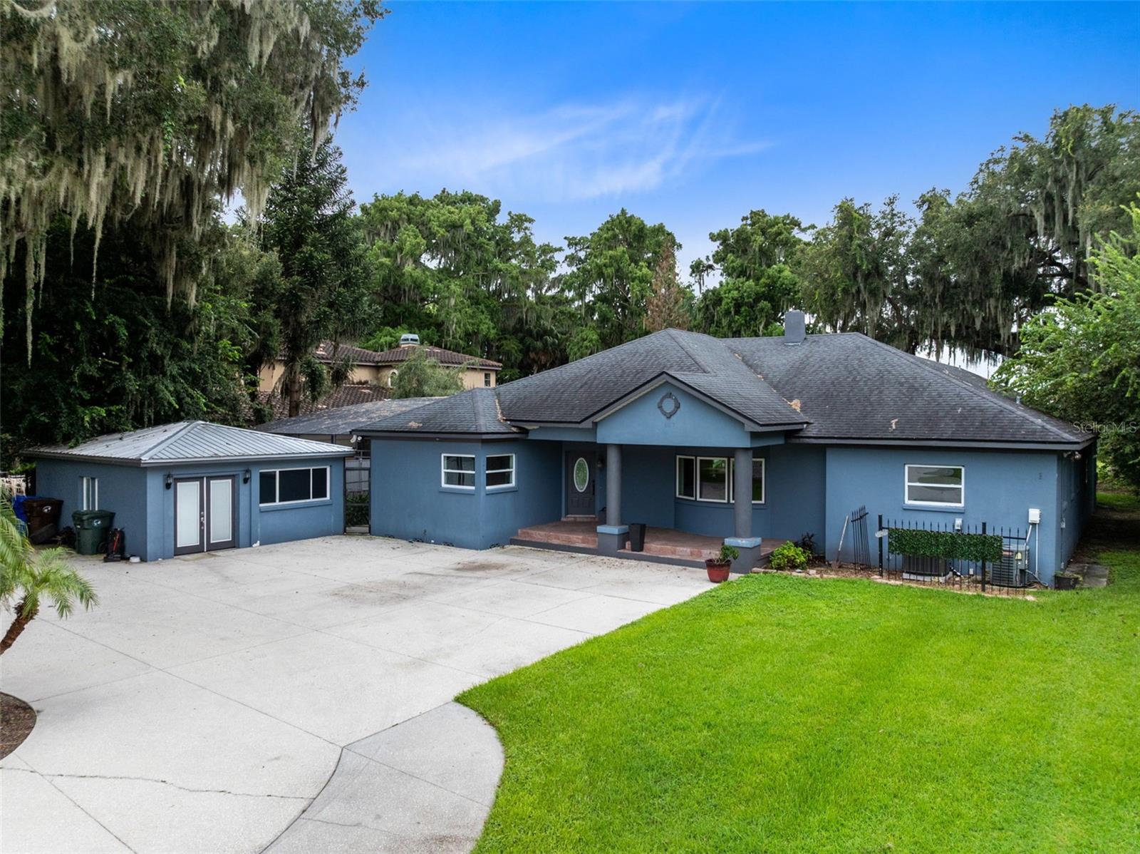 807 NEPTUNE ROAD