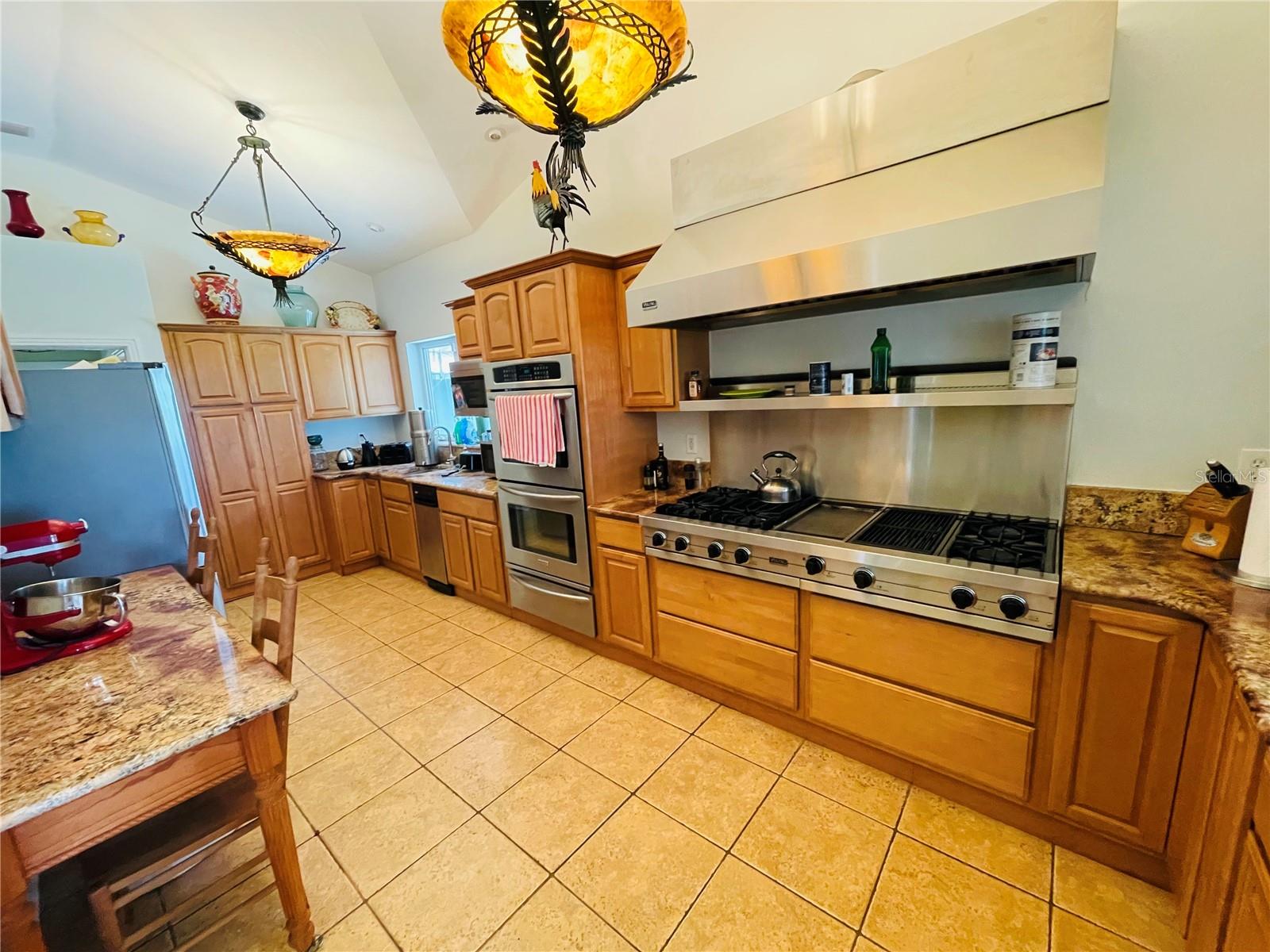 807 NEPTUNE ROAD