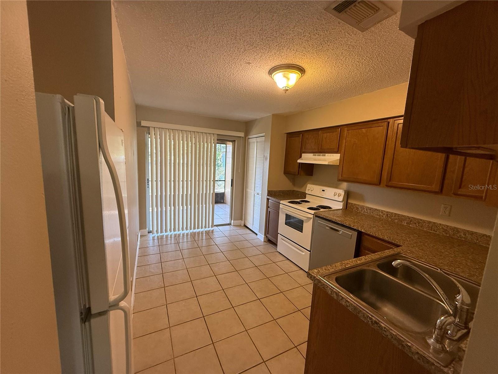 5649 STRUTHERS COURT