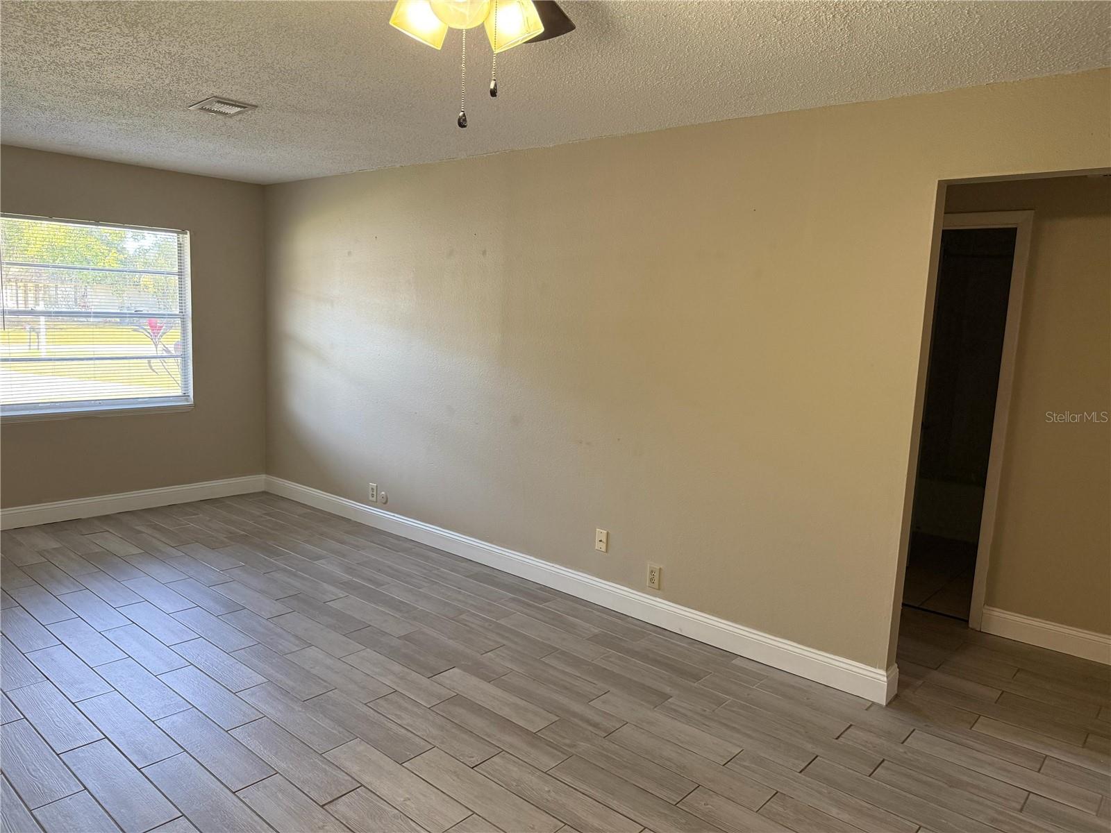 5649 STRUTHERS COURT