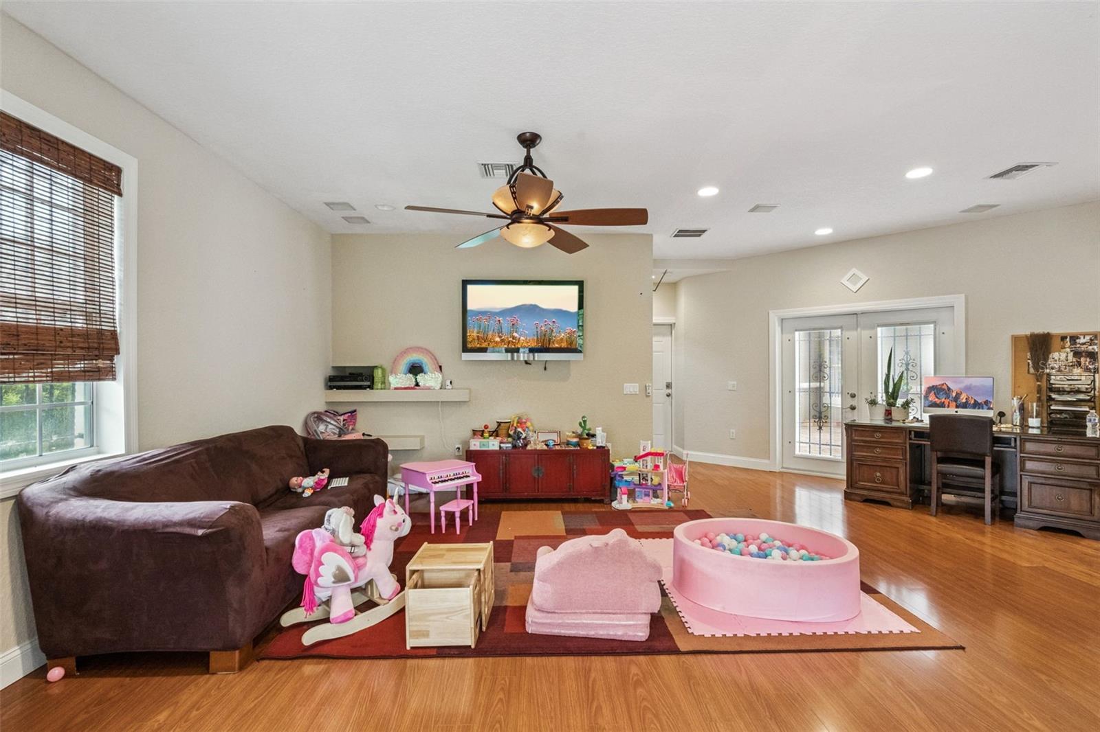 ACREAGE & UNREC - Residential