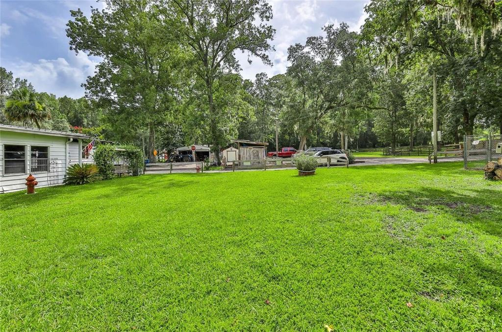 Photo of 19123 Yontz Road, Brooksville, FL 34601 (MLS # TB8441708)