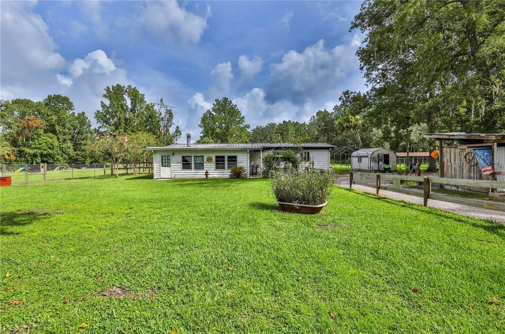 Photo of 19123 Yontz Road, Brooksville, FL 34601 (MLS # TB8441708)