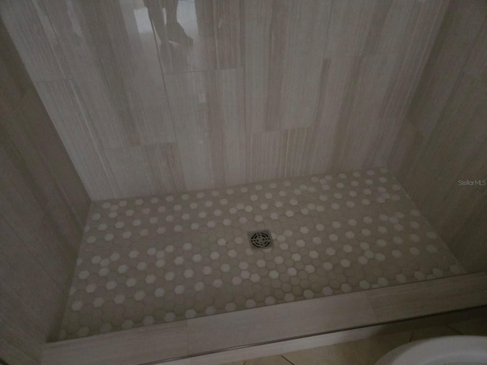 HILL CREST VILLAS - Residential Lease