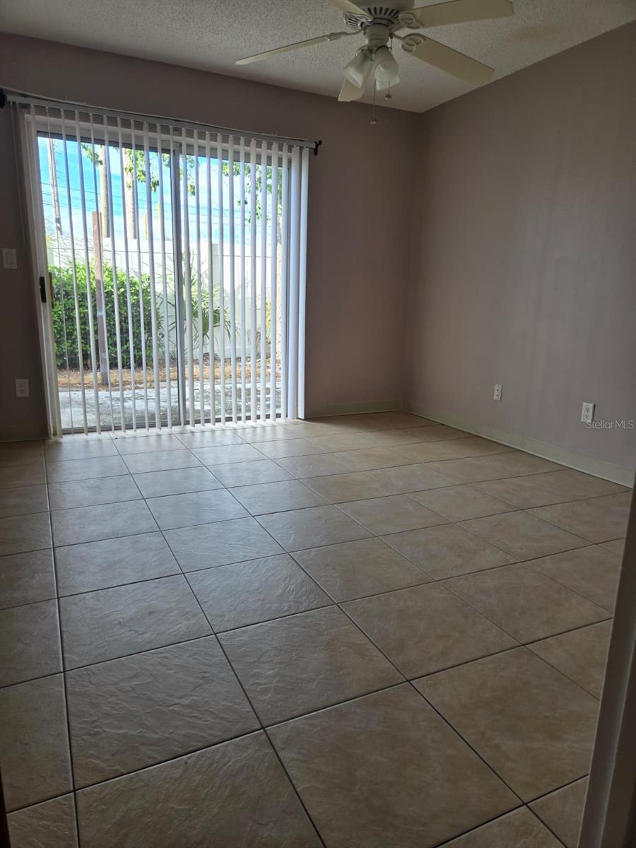 HILL CREST VILLAS - Residential Lease