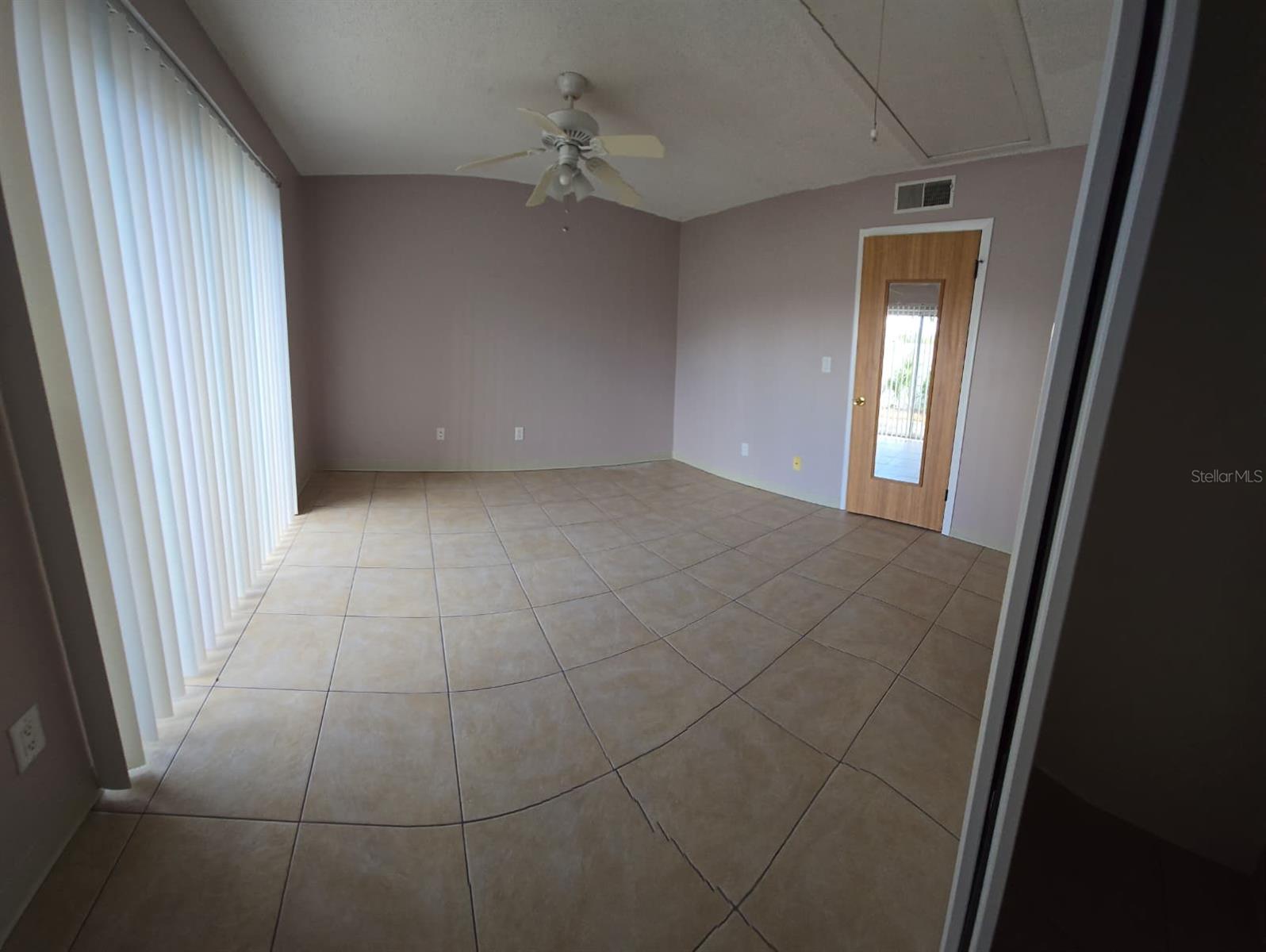 HILL CREST VILLAS - Residential Lease