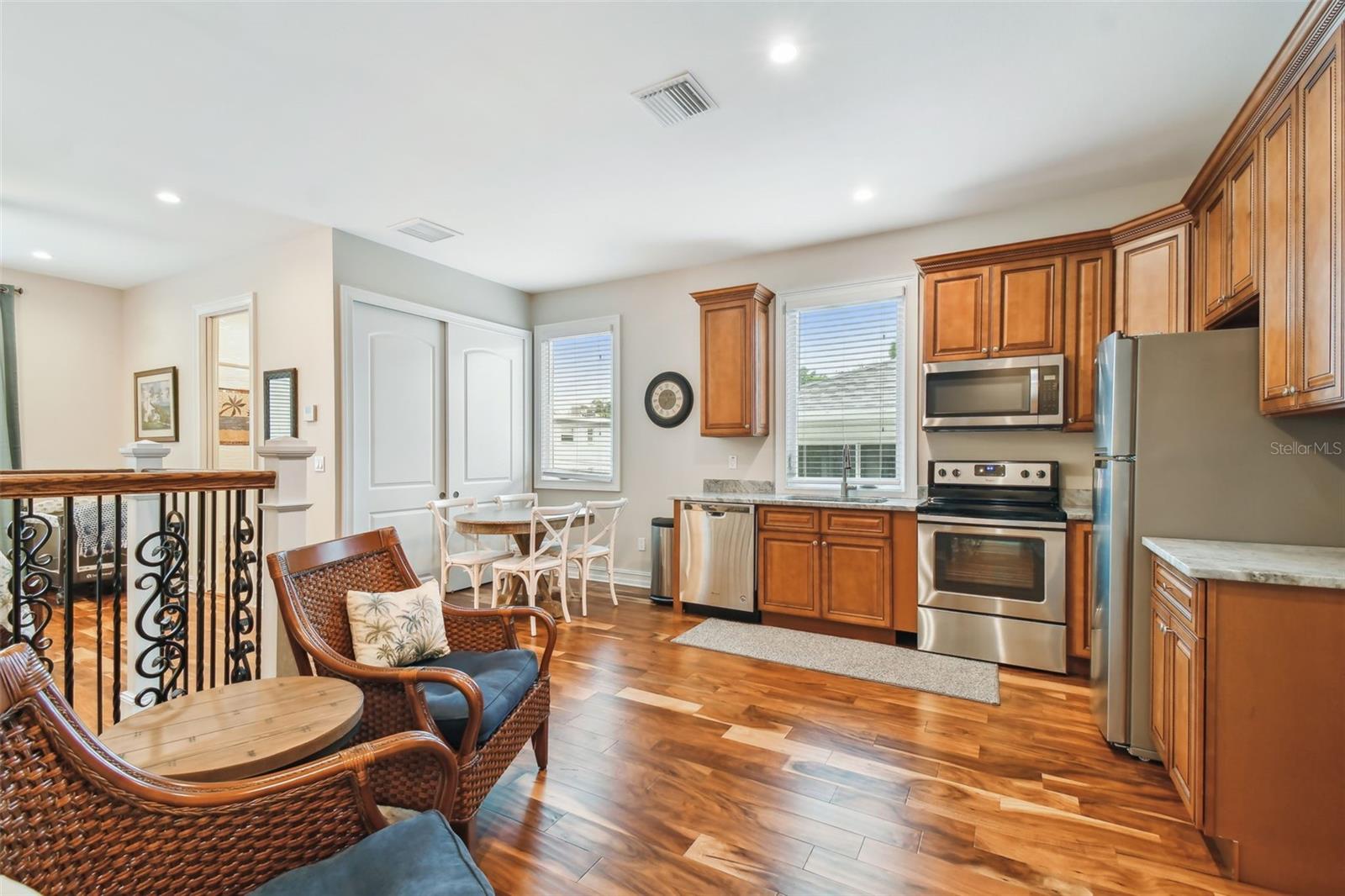 BAY SHORE REV - Residential