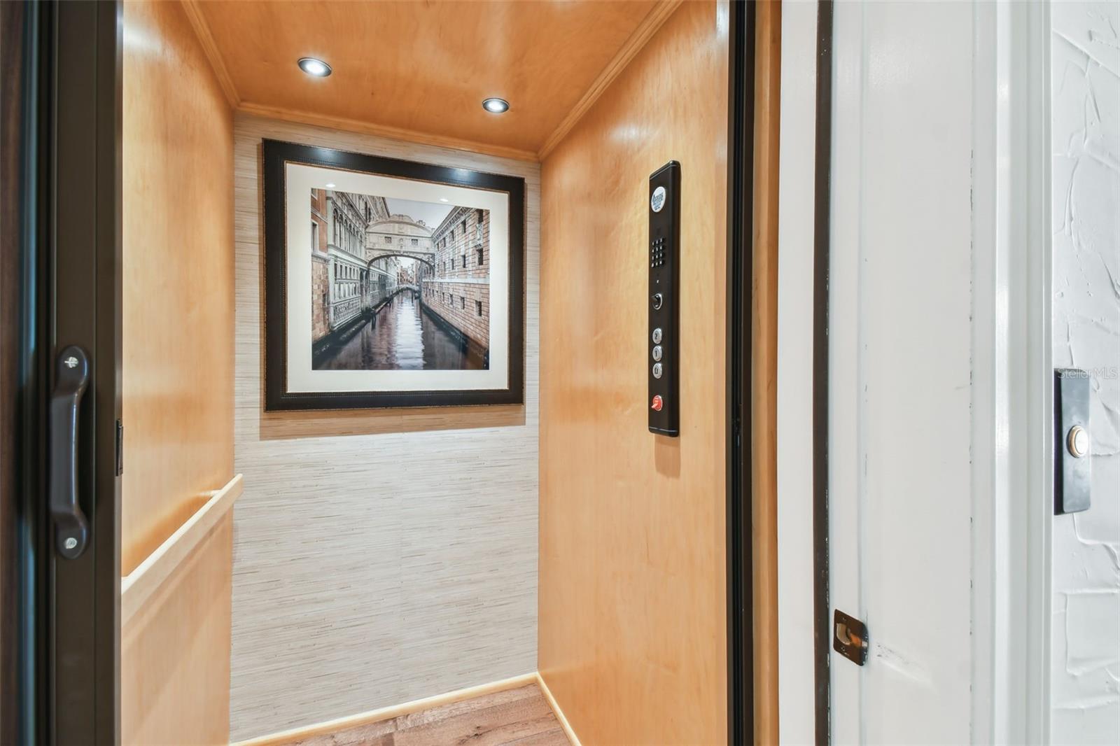 BAY SHORE REV - Residential