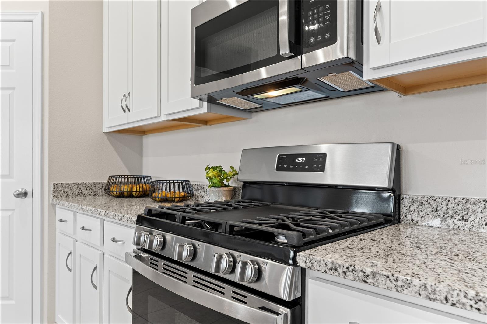 GROVES AT GRAND ISLAND - Residential