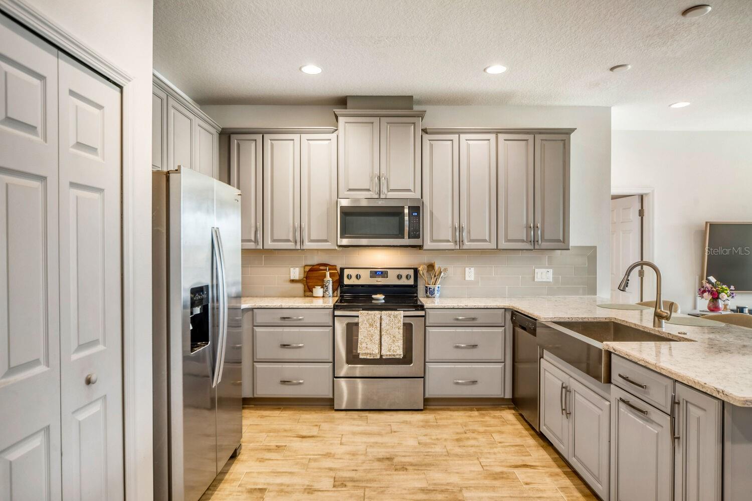 MAGNOLIA POINTE PH 1 - Residential