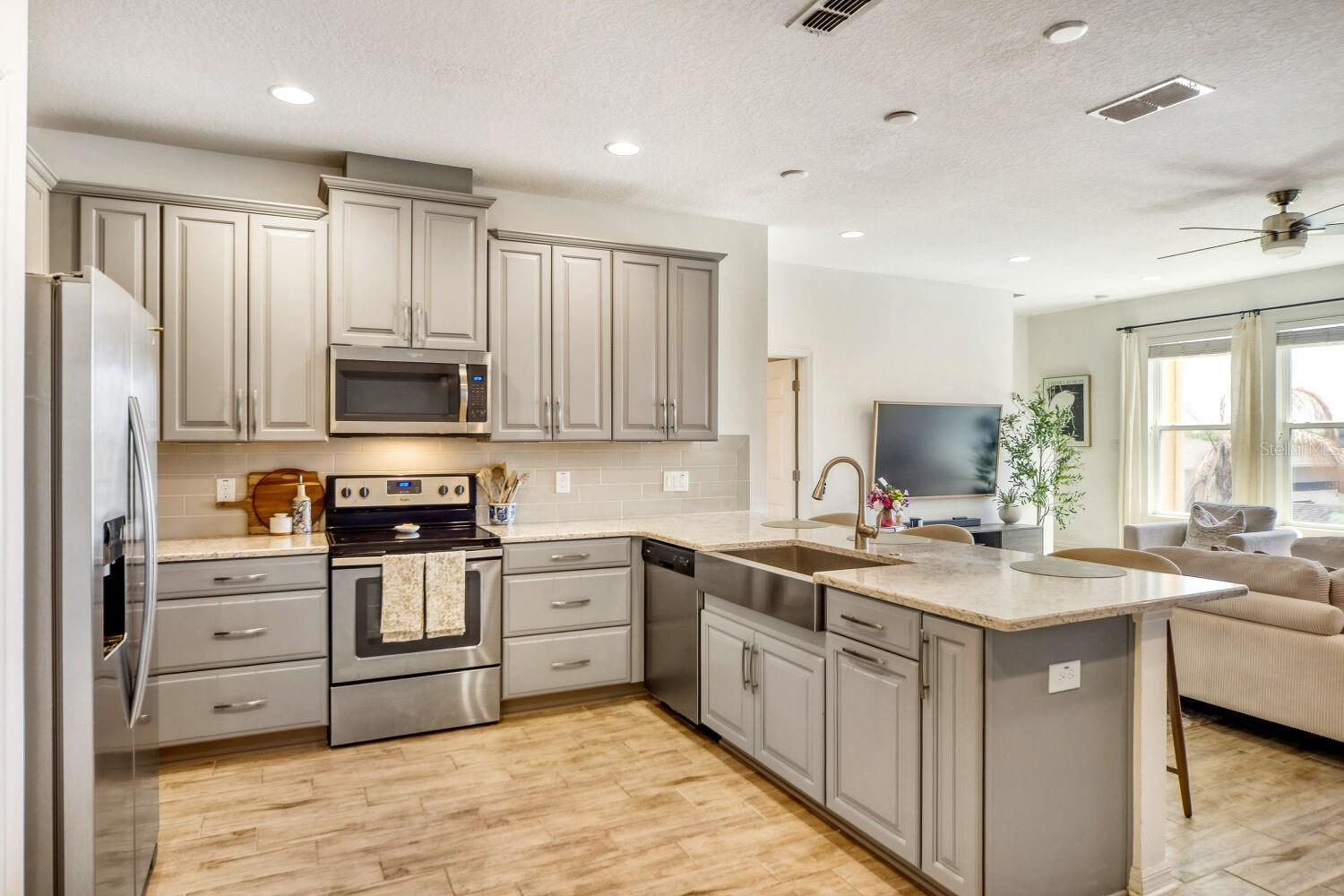 MAGNOLIA POINTE PH 1 - Residential