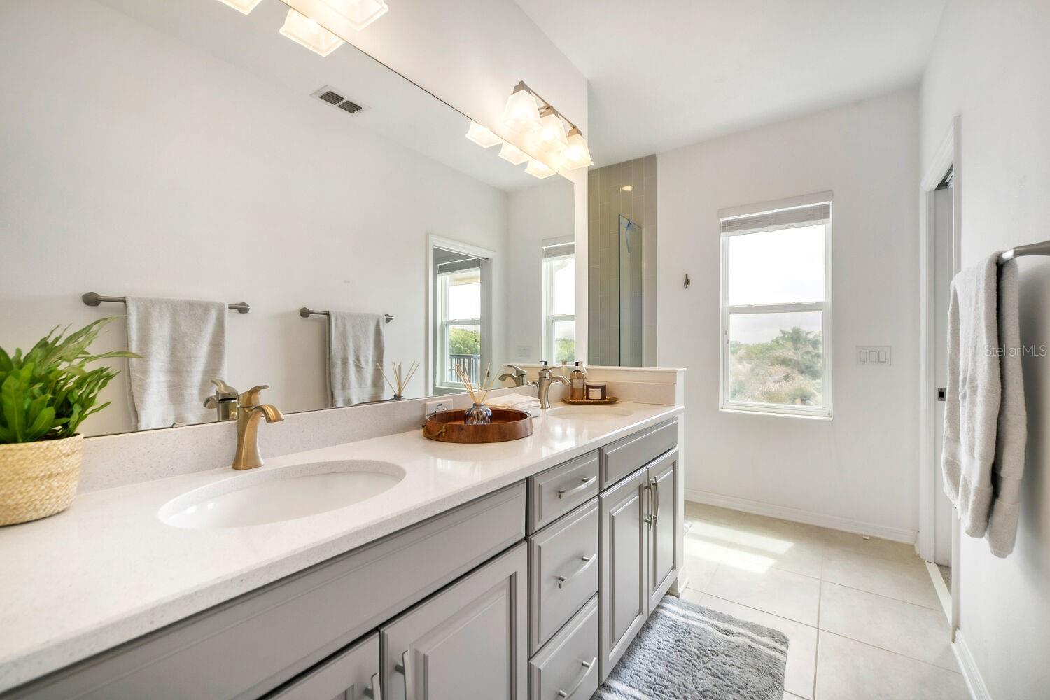 MAGNOLIA POINTE PH 1 - Residential