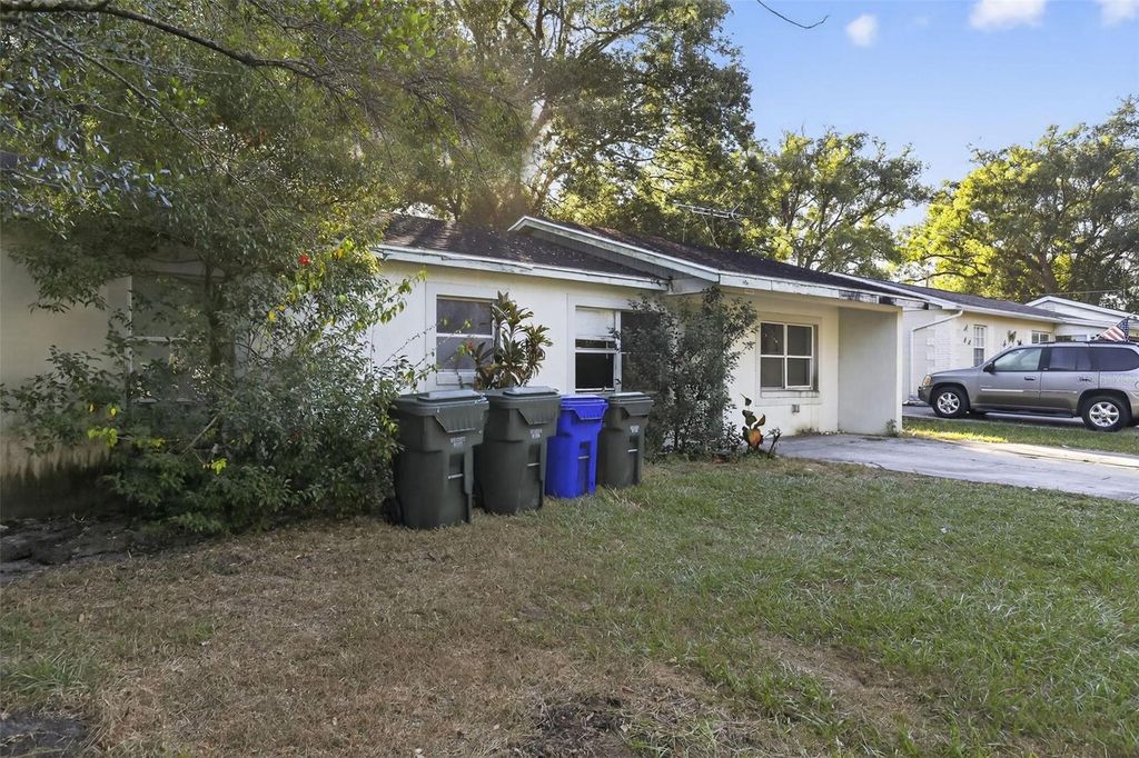 Photo of 1634 S Warren Avenue, Lakeland, FL 33803 (MLS # O6359506)