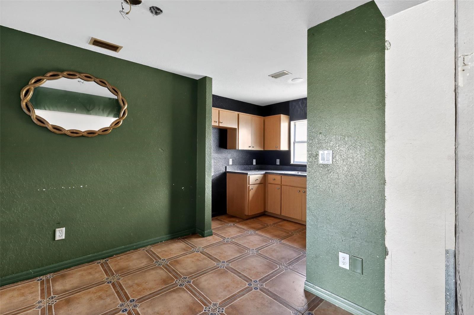 CAMPHOR HEIGHTS - Residential