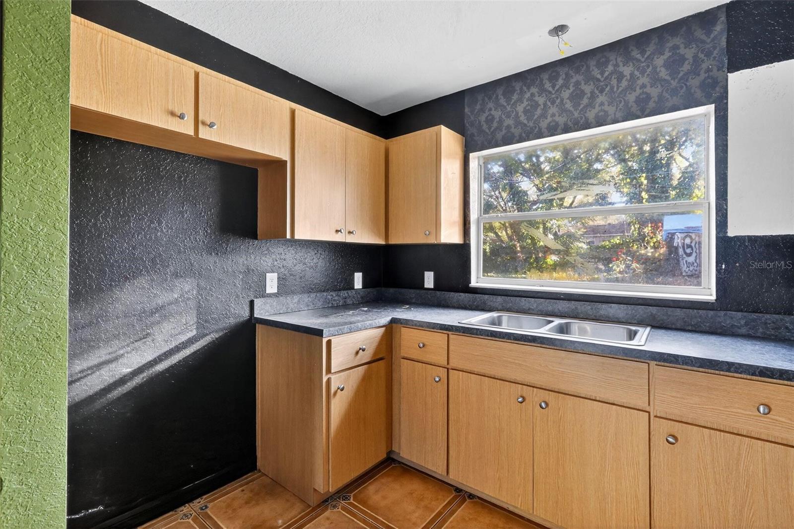 CAMPHOR HEIGHTS - Residential