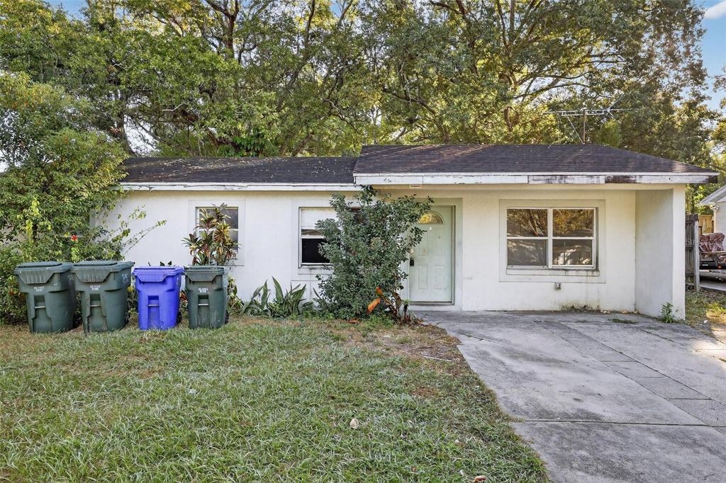 Photo of 1634 S Warren Avenue, Lakeland, FL 33803 (MLS # O6359506)