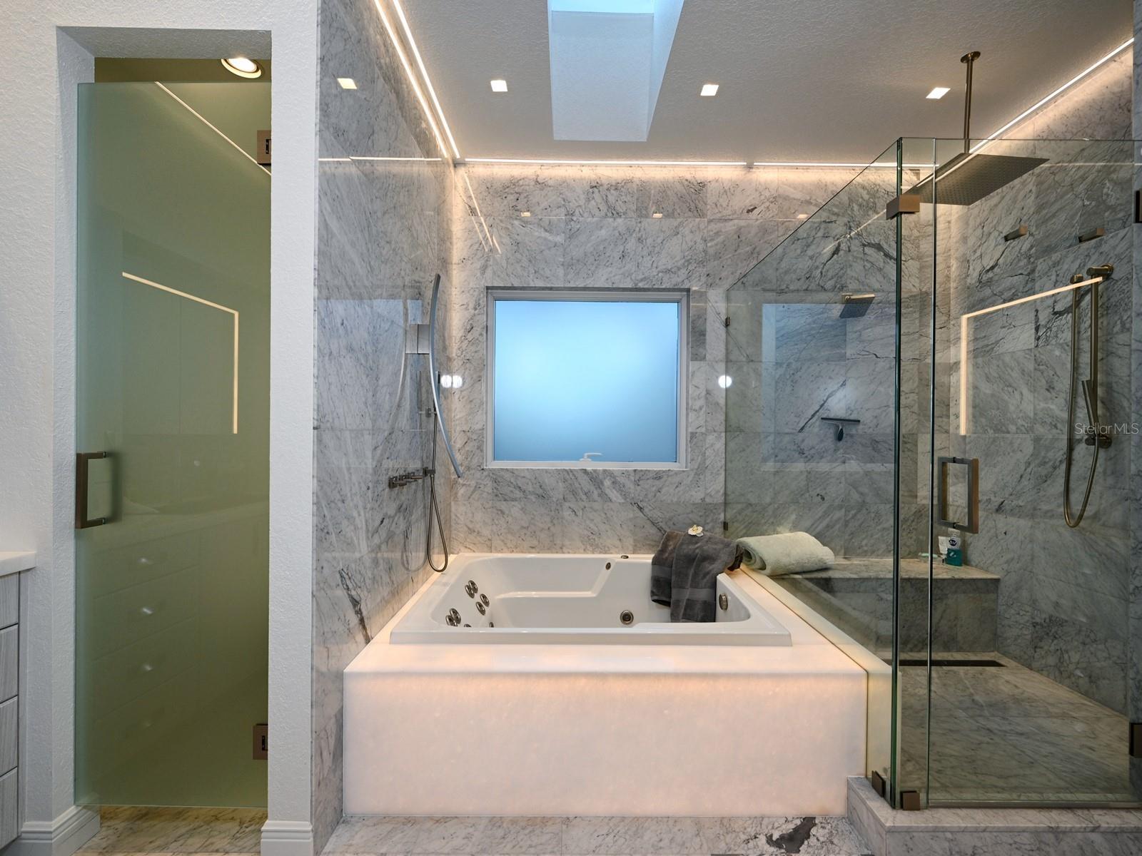 BAY ISLAND SHORES - Residential