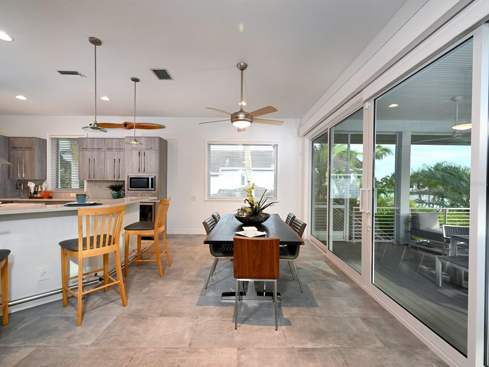 BAY ISLAND SHORES - Residential