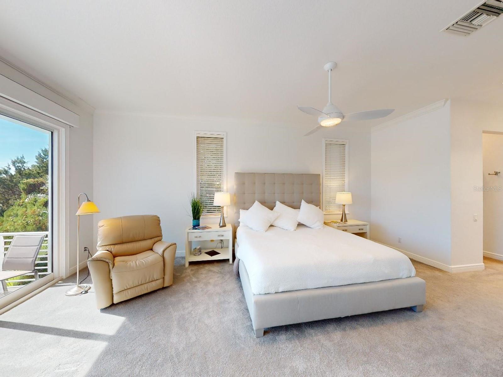 BAY ISLAND SHORES - Residential