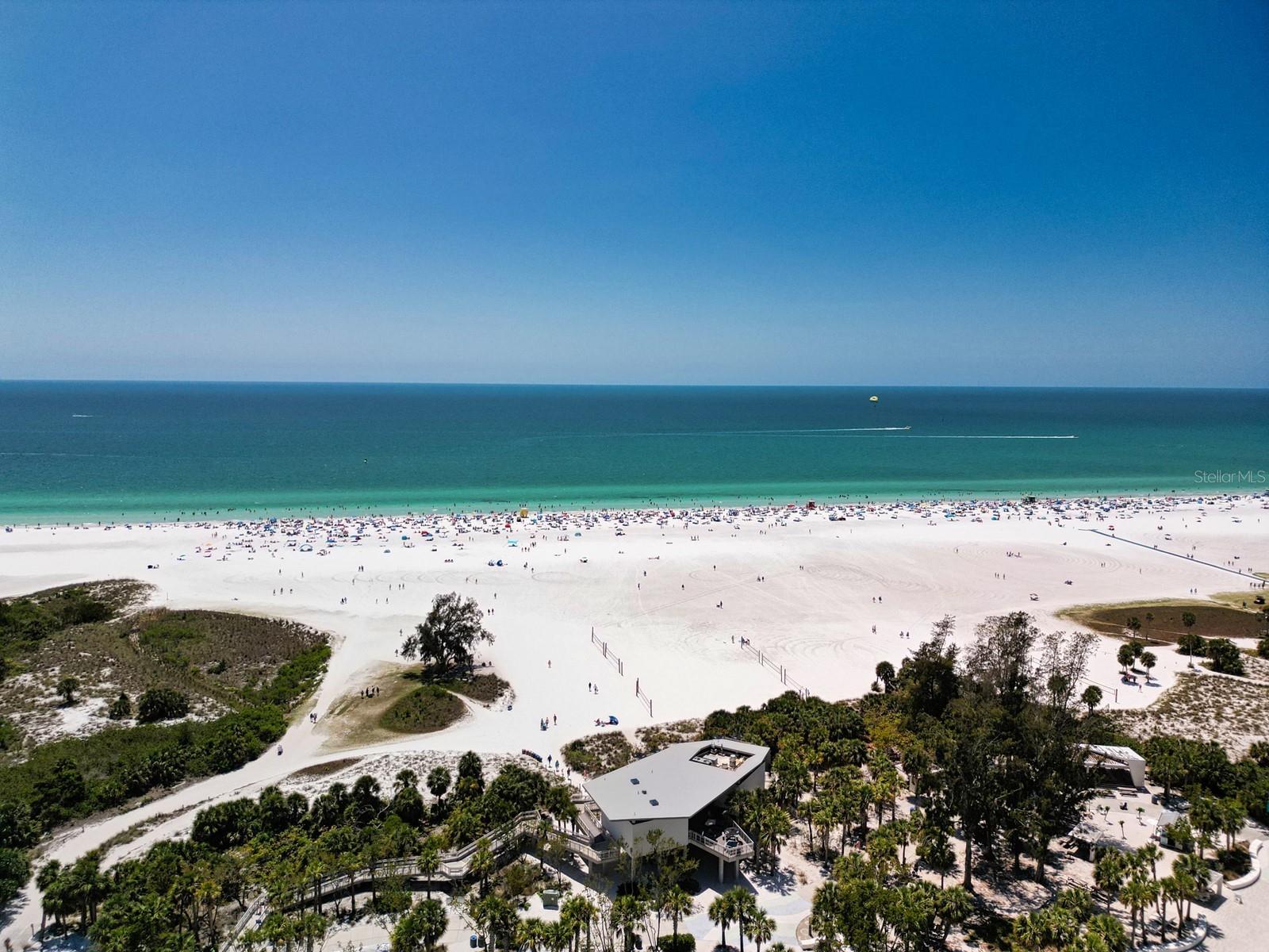 BAY ISLAND SHORES - Residential