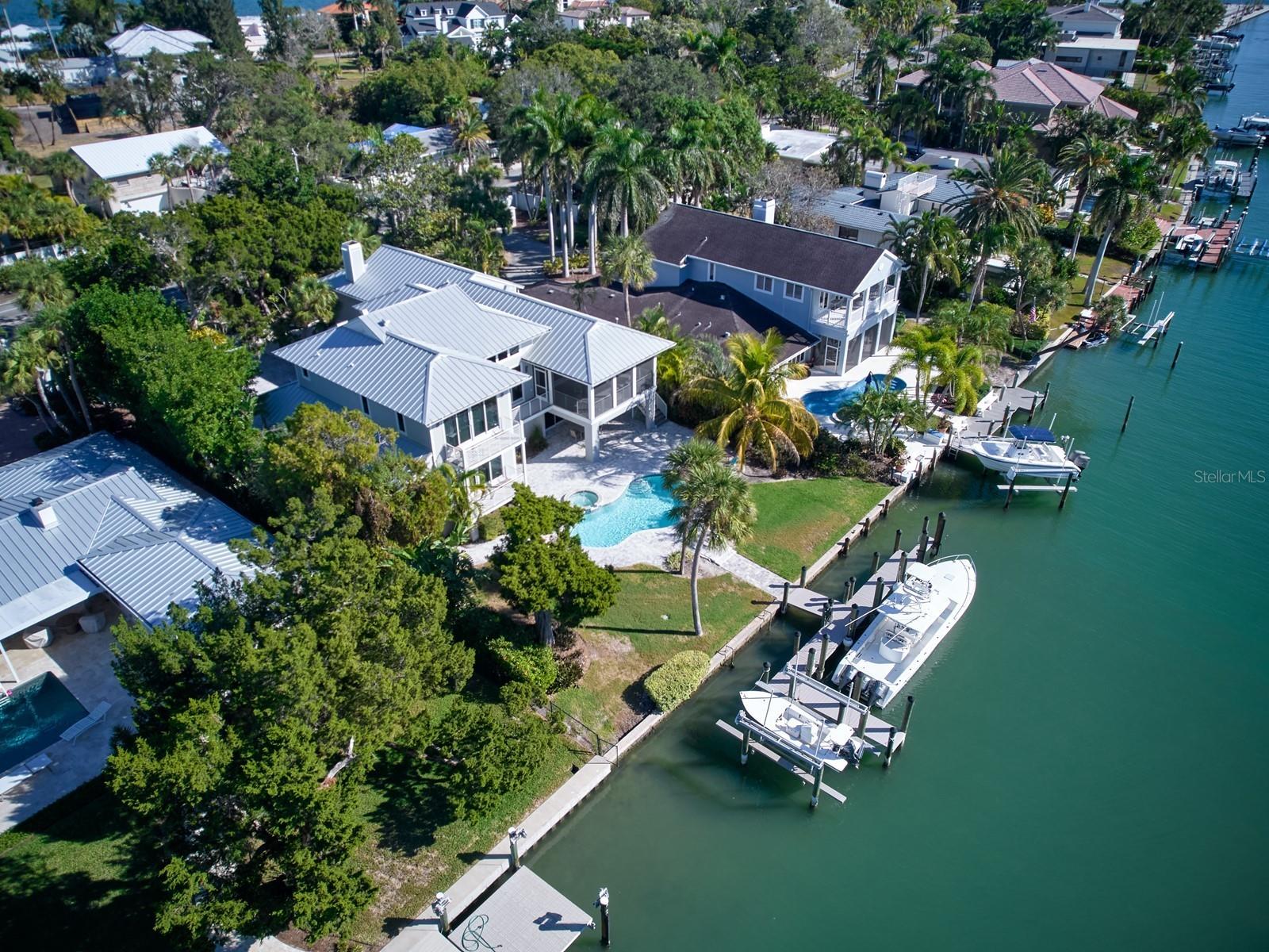 BAY ISLAND SHORES - Residential