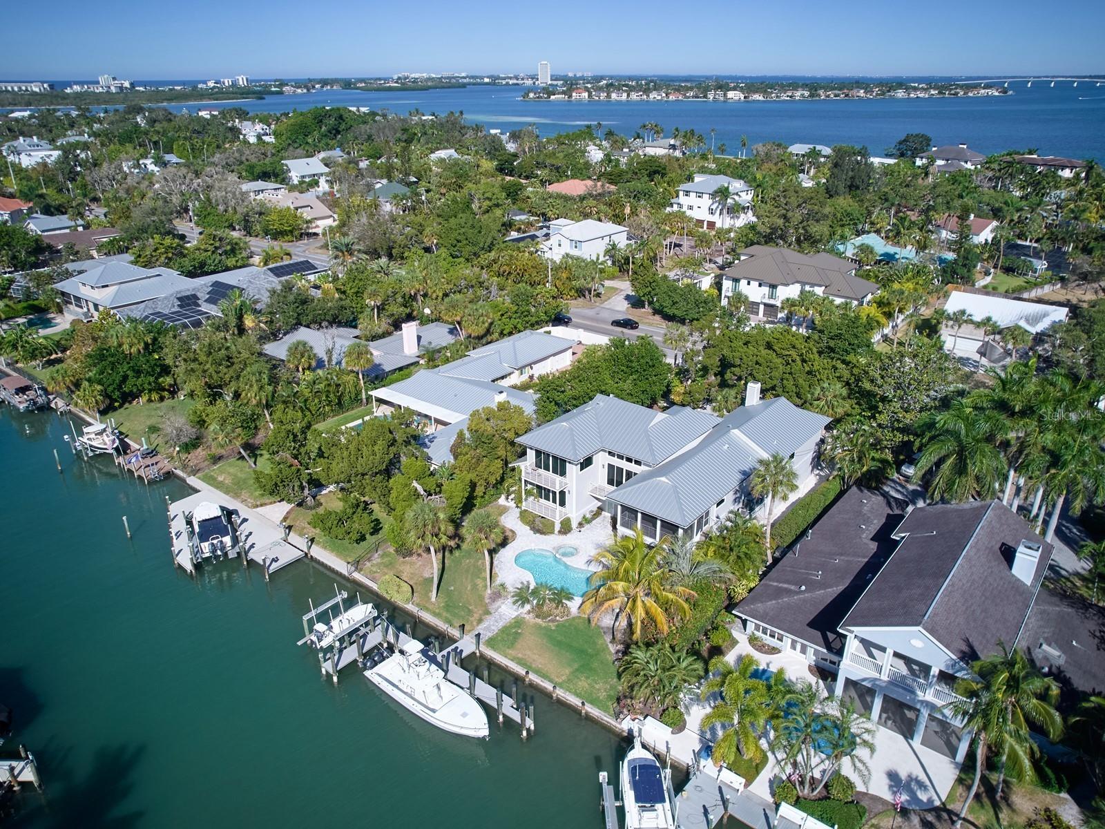 BAY ISLAND SHORES - Residential