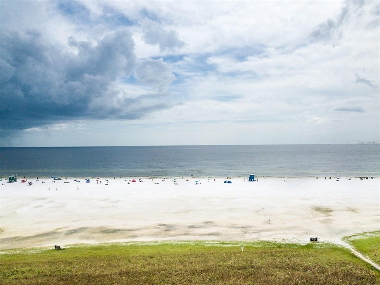 BAY ISLAND SHORES - Residential