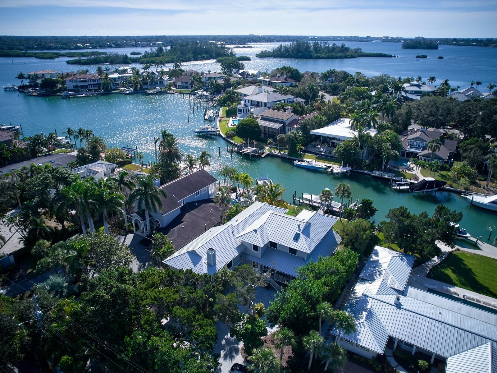 BAY ISLAND SHORES - Residential