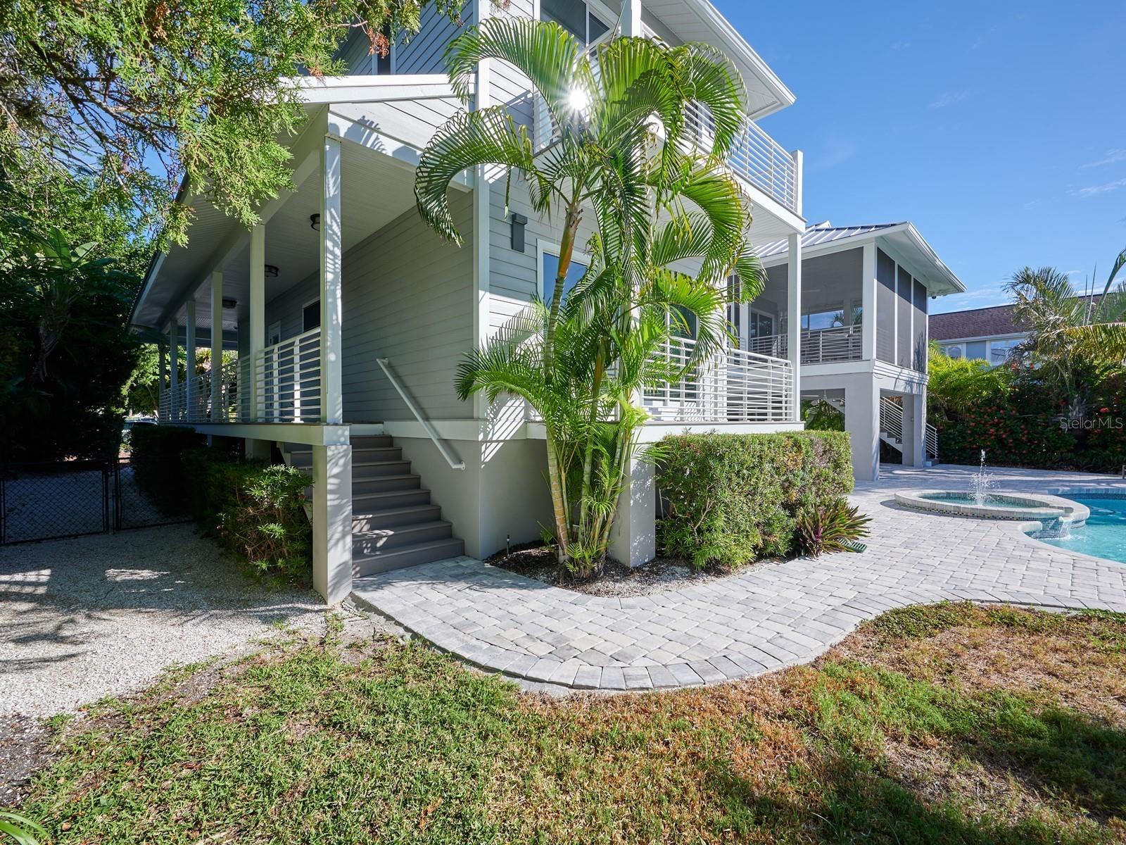 BAY ISLAND SHORES - Residential