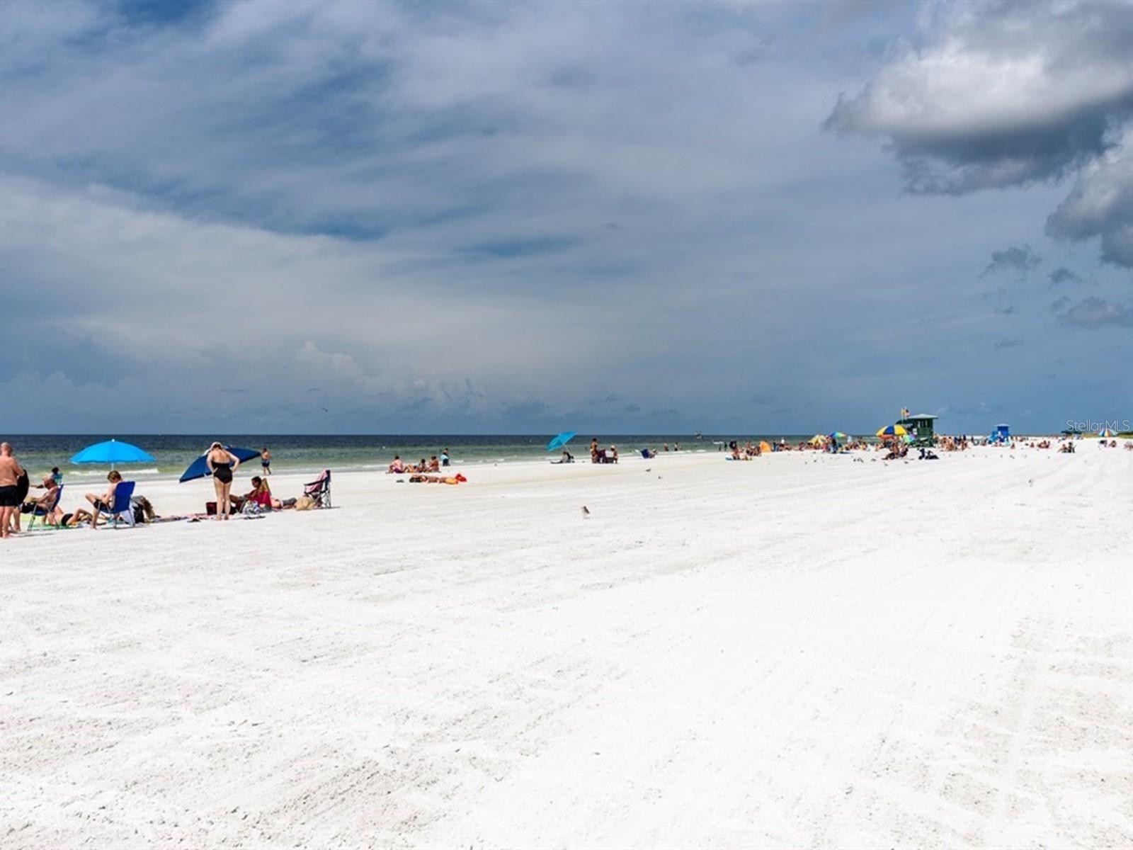 BAY ISLAND SHORES - Residential