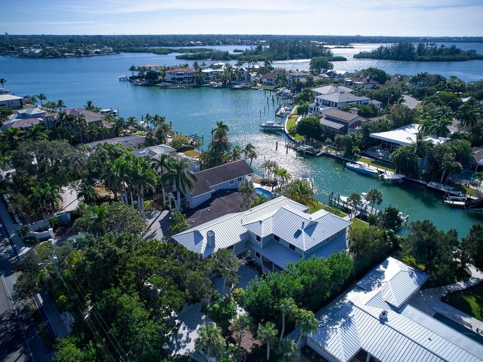 BAY ISLAND SHORES - Residential
