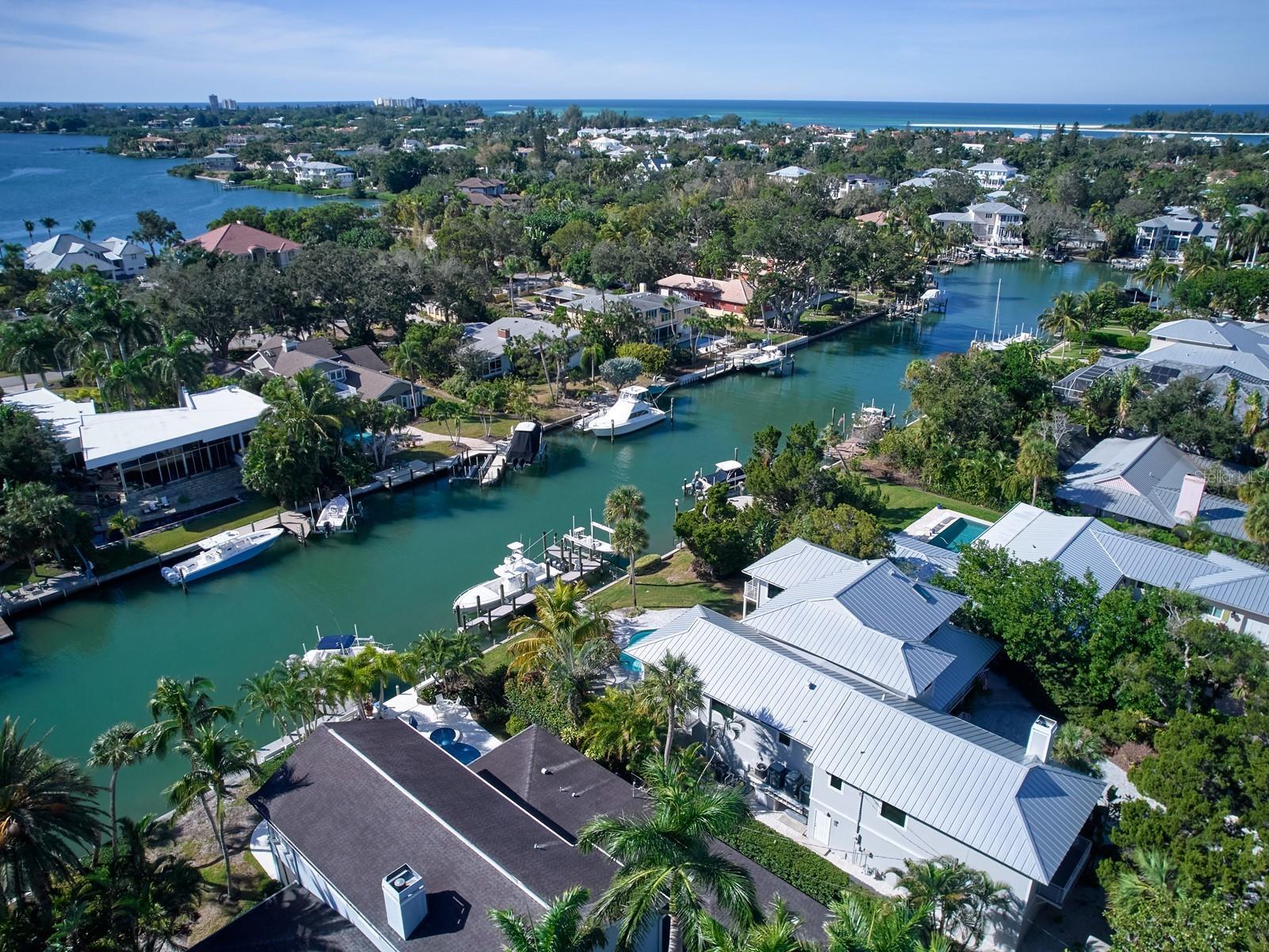 BAY ISLAND SHORES - Residential