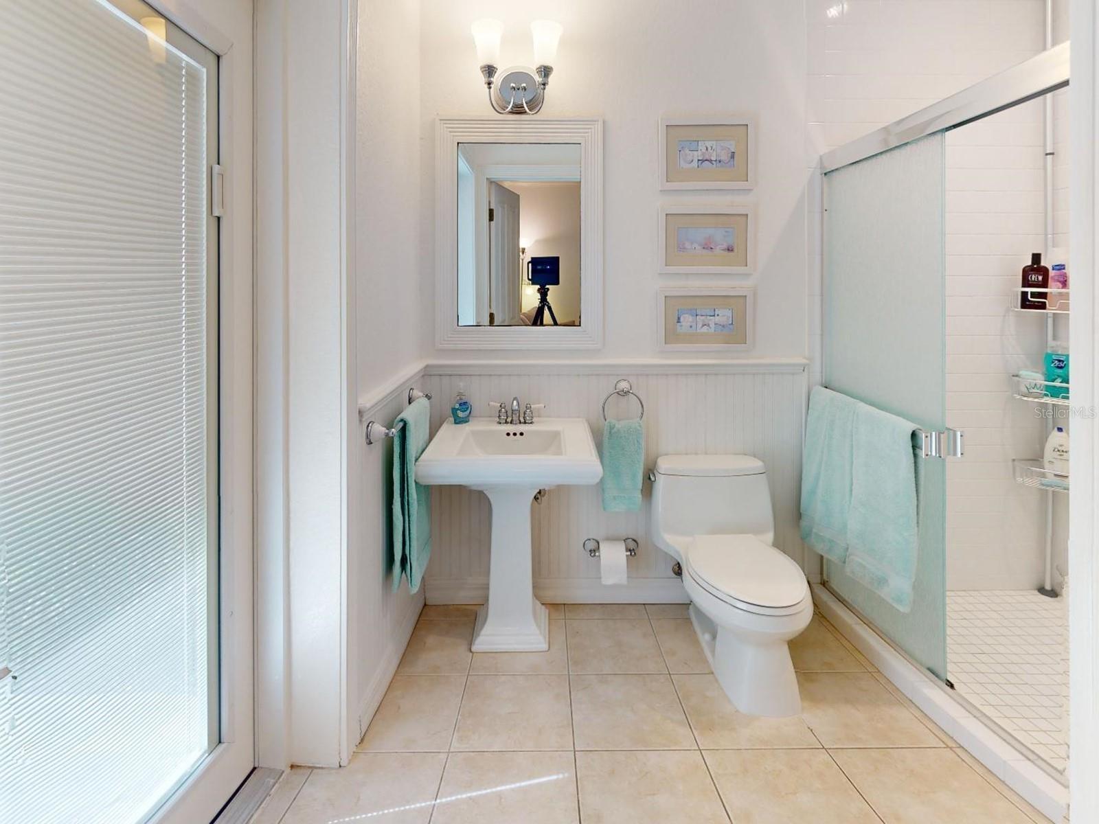 BAY ISLAND SHORES - Residential