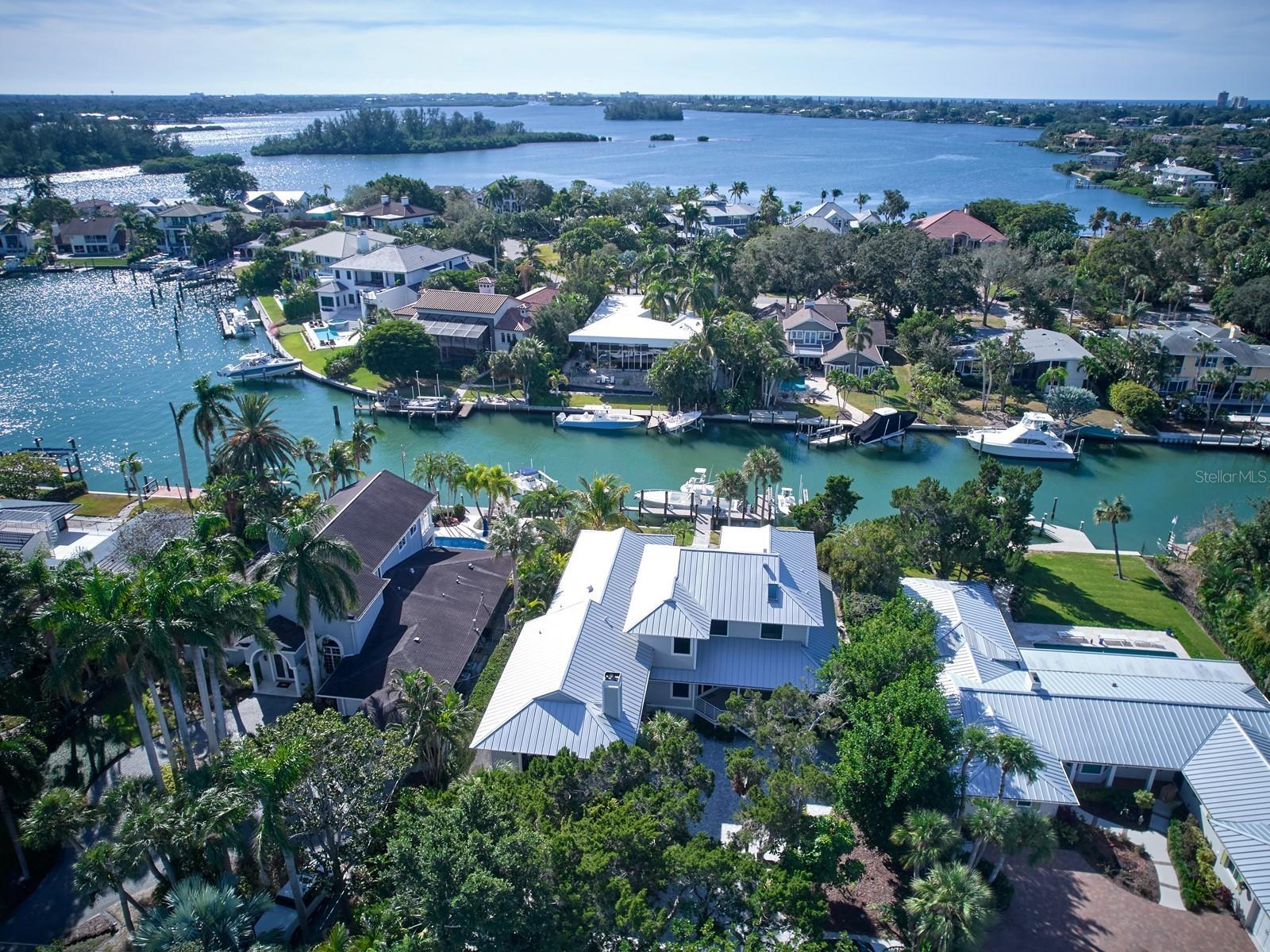 BAY ISLAND SHORES - Residential