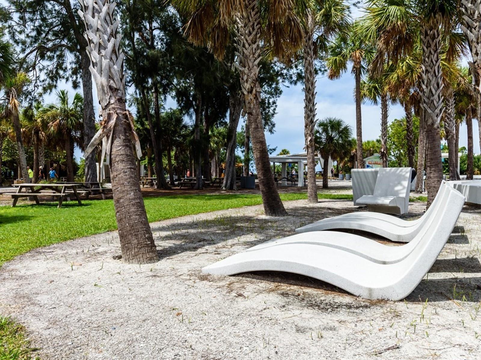 BAY ISLAND SHORES - Residential