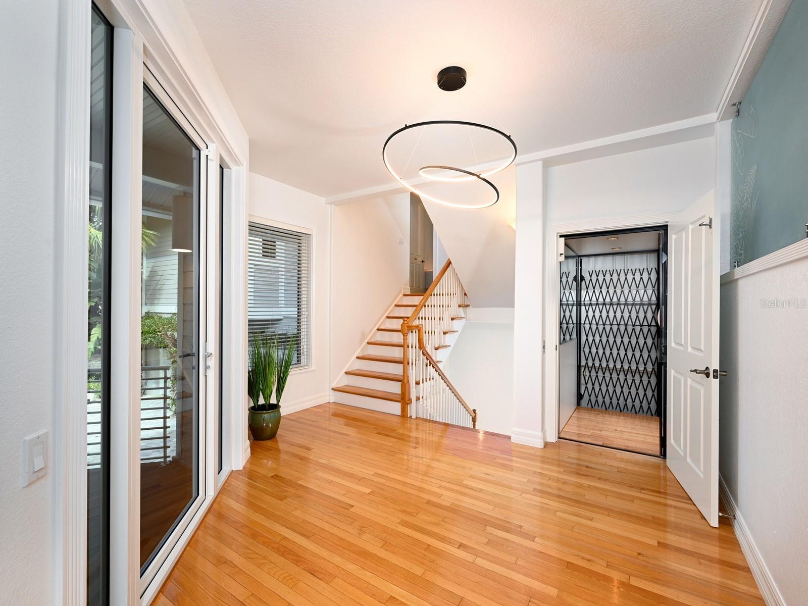 BAY ISLAND SHORES - Residential