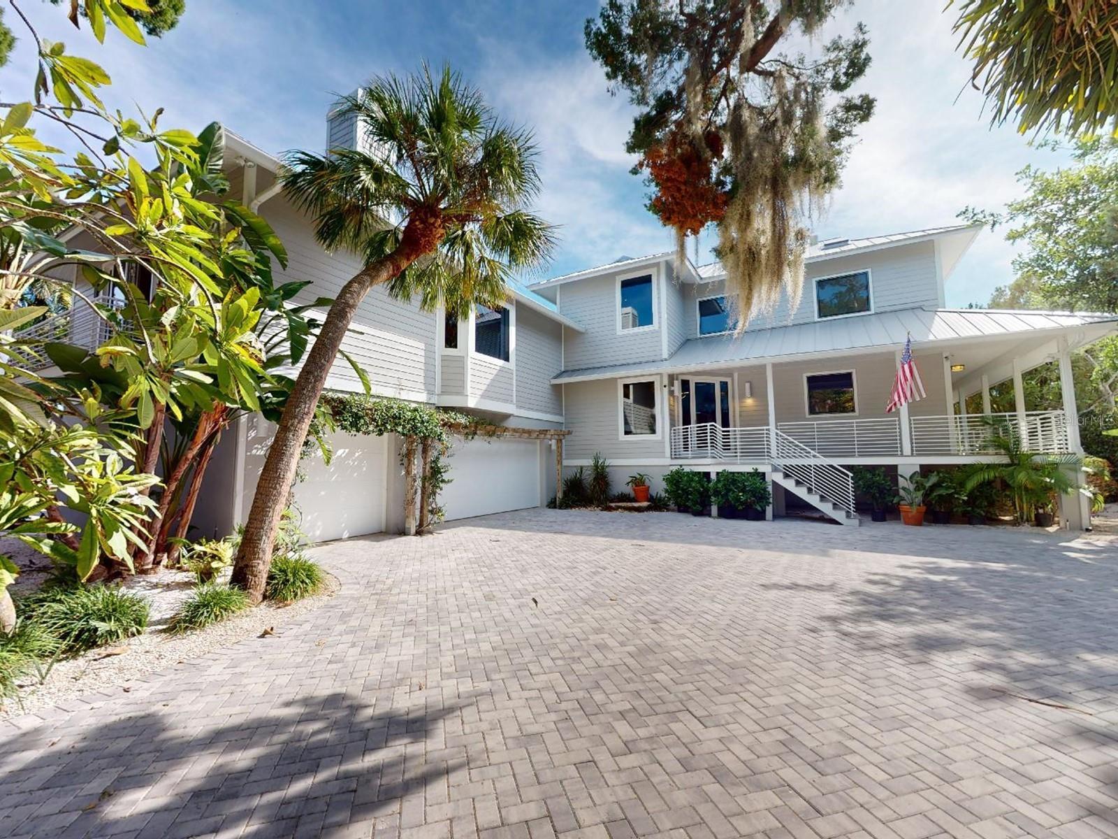 BAY ISLAND SHORES - Residential