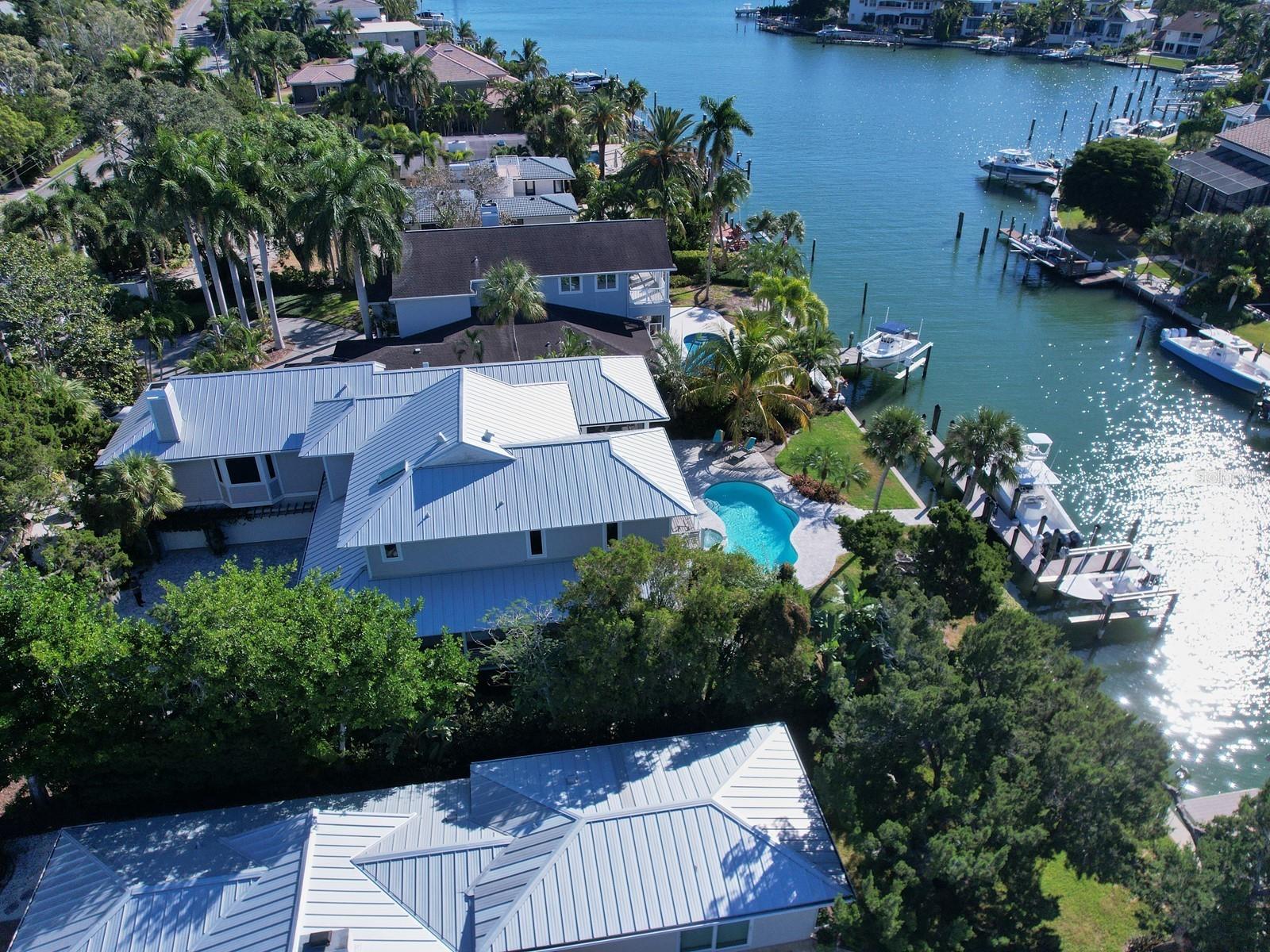 BAY ISLAND SHORES - Residential