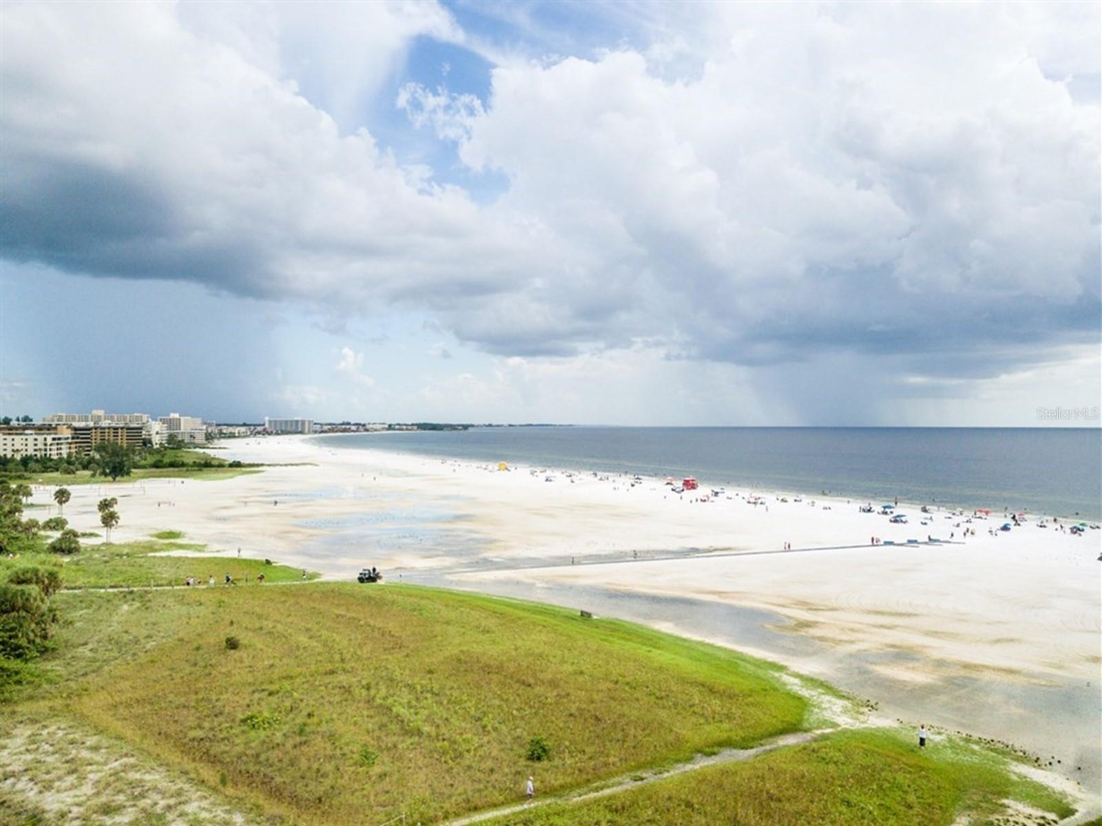 BAY ISLAND SHORES - Residential