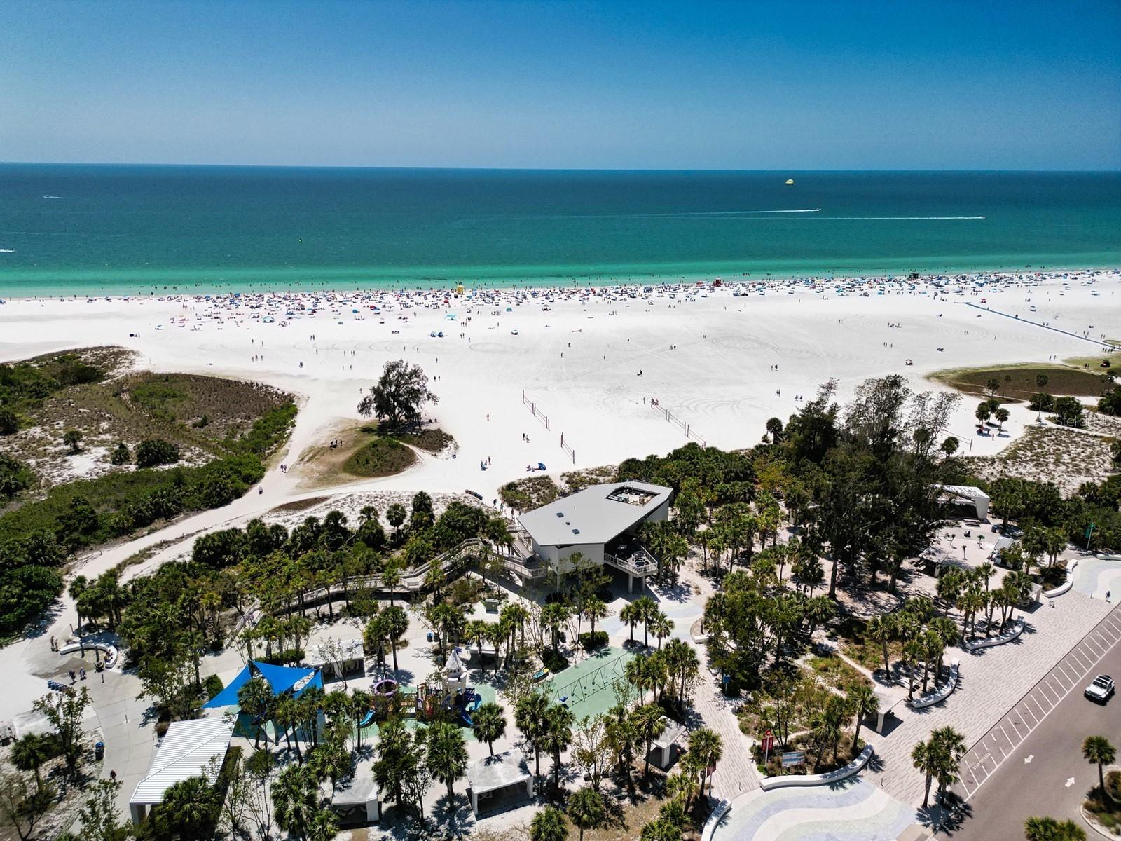 BAY ISLAND SHORES - Residential