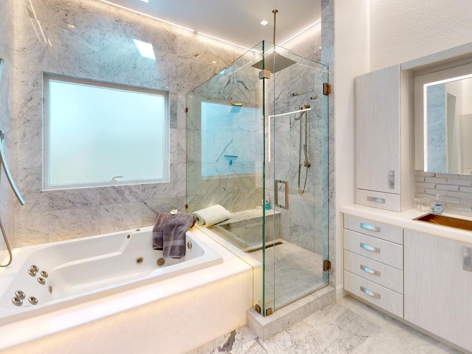 BAY ISLAND SHORES - Residential