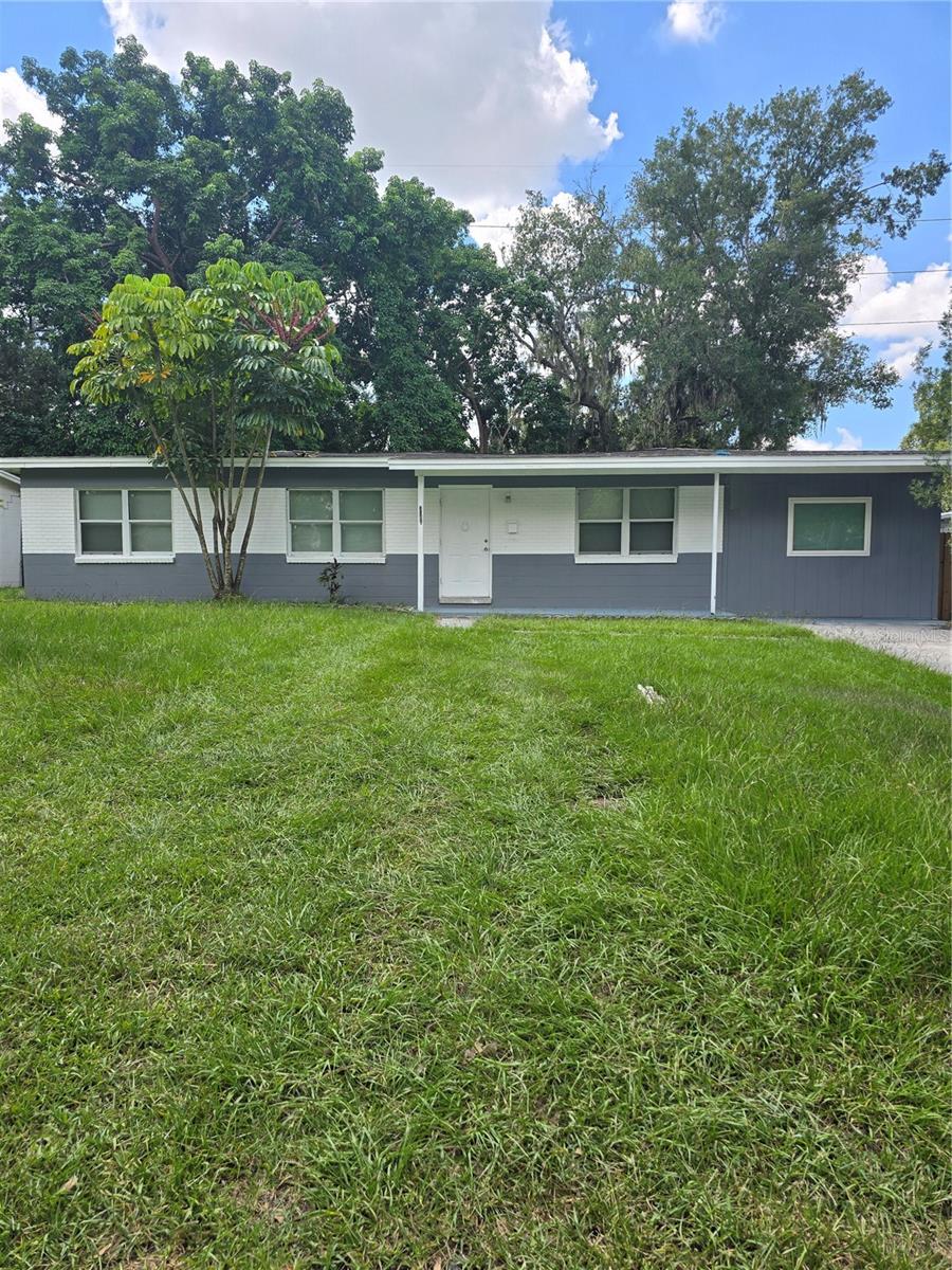 New listing in Tampa, come take a look at this spacious 4 bedrooms 2 bathrooms home! Recently updated, freshly painted inside and out, new floor, roof is 2 years old, newer A/C. This open floorplan is perfect to entertain. A huge sized backyard to host BBQ. This is a gem you dont want to miss. Close to major highways, many shoping and dining options.